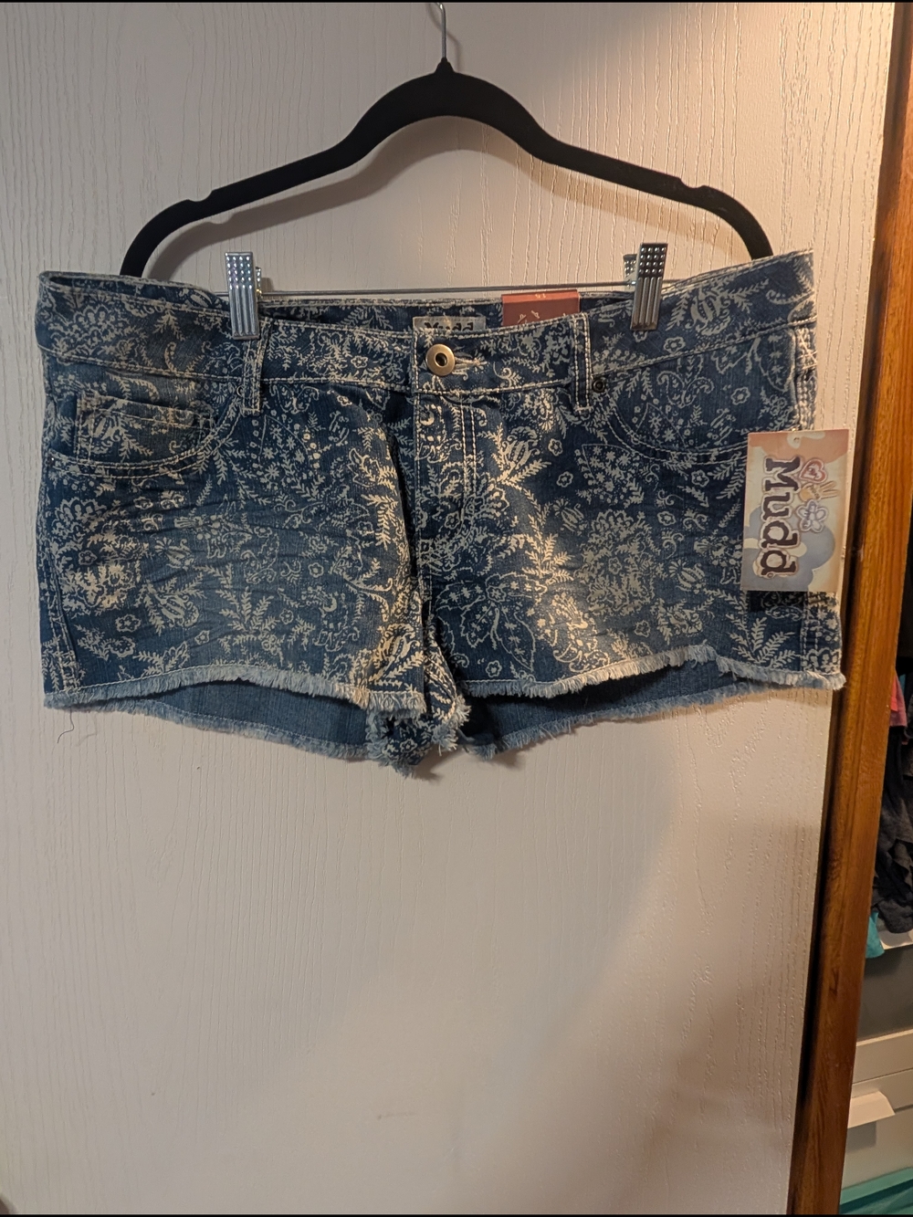 Mudd Blue Floral Print Denim Shorts (B116)